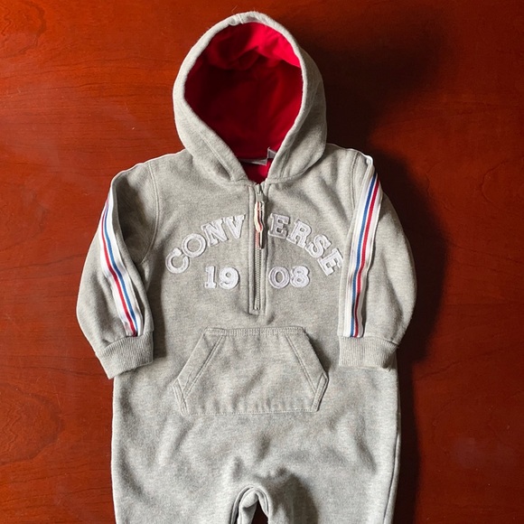 Converse onesie size 18M - Picture 1 of 13